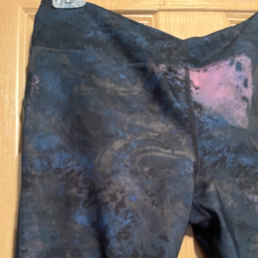 Markia Sport Cropped Activewear Leggings - Picture 3 of 8